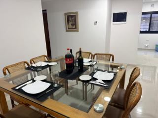 Monte Grande Family Stay - Balcón y parilla - 6