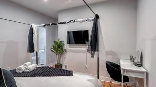 Pristine House, Sleep 21, Park 2 cars FREE, 20 PERCENT OFF - 3