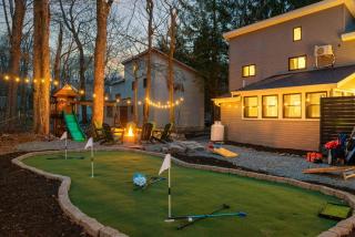 Luxury Pocono Escape ~ Sauna | Hot Tub | Mini Golf - 8