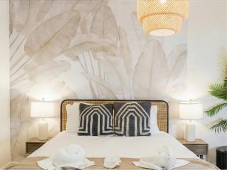 2BR Patio w Fire Pit, Free Parking 5 Gbps - 1