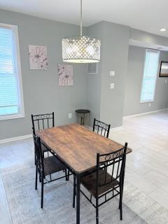Deelux stay private room near airport and downtown - 4