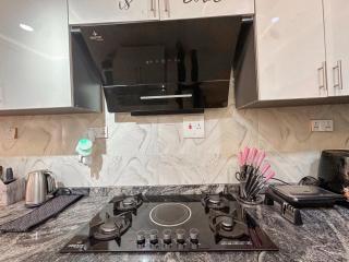 Engeemos Bookastay Apartments - 7