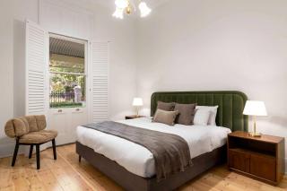 Victorian Villa with Pool near CBD - 5