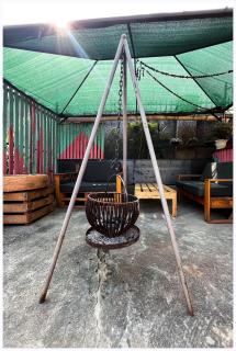 Peaceful one bedroom garden retreat with gazebo - 4