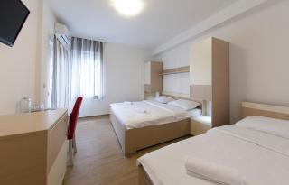 Guesthouse Villa Klara - Baška Voda - 1