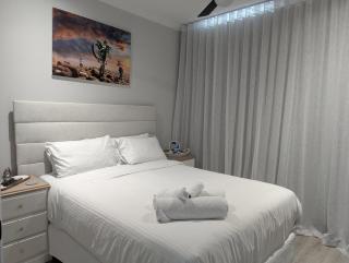 Cross River Retreat - 75 Marina Way, Mannum Waters - 2