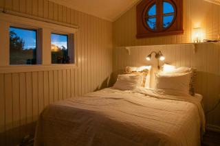 Farmhouse Cottage Among Animals On Skaftö - 2