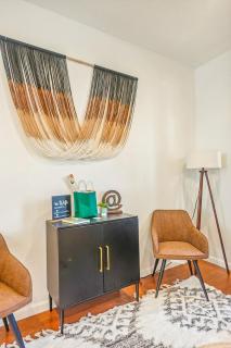 Cypress 5 Bedroom Retreat with Hot Tub, Firepit and Game Tables! Pet Friendly - 4