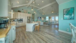 Pool Game Room Fire Pit • Golf Cart Zone Near Beach Beacharita by AvantStay - 5