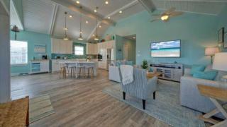 Pool Game Room Fire Pit • Golf Cart Zone Near Beach Beacharita by AvantStay - 1