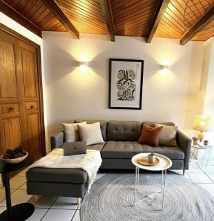 Maison de village, Route des lacs - 8