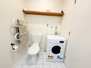 The Boardroom Loft - 8