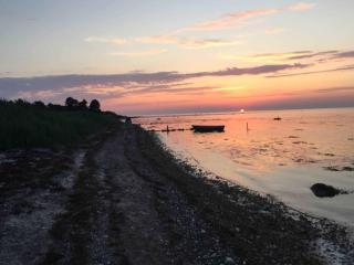 Waterfront Holiday For Multiple Generations - 5