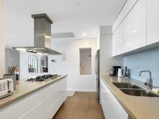 Stylish Apartment Near Mandurah s Best Spots - 2