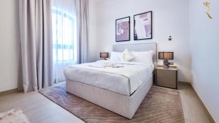 Luxury 2BR and Maids Room with Balcony in Yas Golf, Yas Island - 8