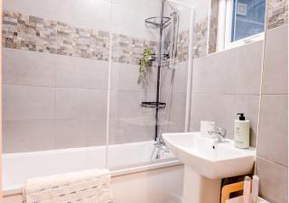 A Cosy Corner, Reading 2 Bed, Perfect for Contractors - 2