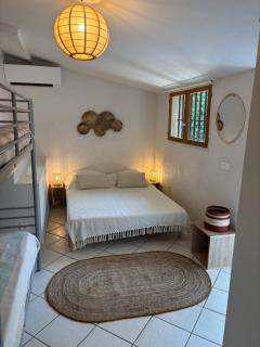 VILLA LES GORGONES - Corse du Sud - Vue mer - 200m plage - 8