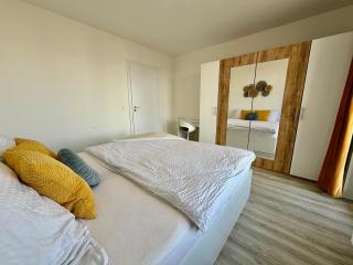 Luxury Urban Retreat, Terrace & View - 3