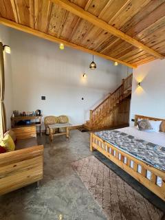 Pine Grey Castle - 5