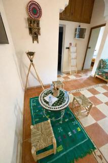 Spacious Apartment with Motorcycle Garage, Free Parking, and Air Conditioning - Er Rachidia - 2