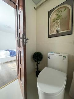 Oil Painter's Home - Chongqing River View Homestay - 4