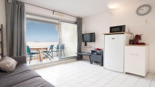 Amoureva F N18 - 2P4 - 0