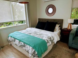 Private Beachside Studio with Courtyard and Sea view - 7