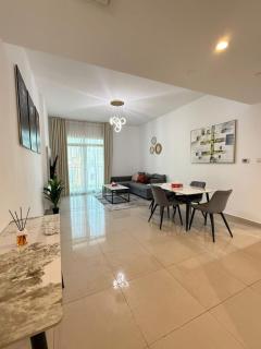 Large 1BR Apartment with Balcony in JVC - JLiving - 3