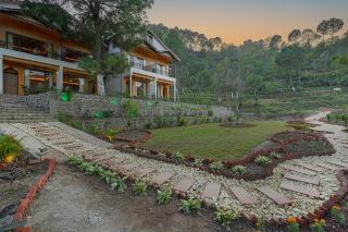 Pine View Resort by ELIVAAS Signature - 5