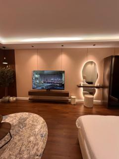 استوديو مودرن بجلسة خارجية ومدخل مستقل - 6