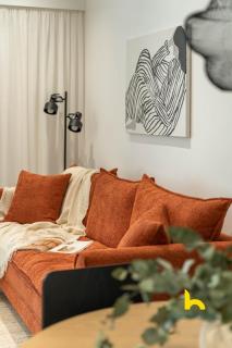 Spacious Family APT W Sunny Balcony & Whirlpool! - 8