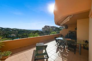 Beautiful 2 bedroms apartment located in Elviria Hills - 7