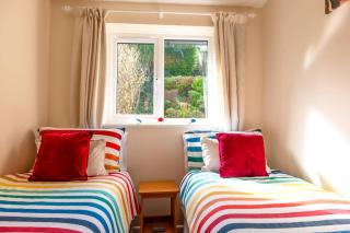 Honeysuckle Cottage - Your Seaside Escape in Beer - 7