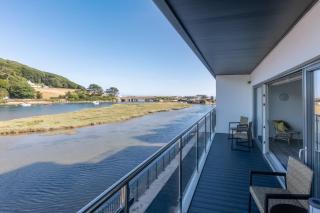 River View - Prime River Front Location - 1