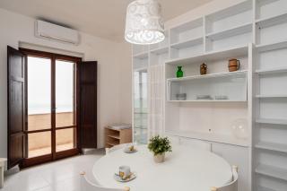 San Menaio Apartment by Rentbeat - 6