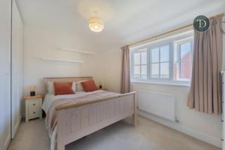 Room to Rent Home Stay In Quiet Residential Area Close To Cheshire Oaks - 3
