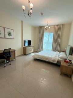 Spacious 1BR Apartment with Balcony in JVC - JLiving - 9