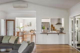 Sunrise Guesthouse - 7