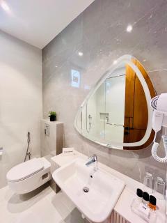 Central Residence by Paramount Hospitality - 8