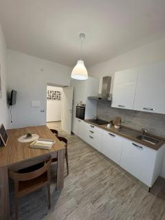 Brorent - La Vite Dorata Coast Residence - 3