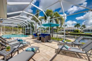 CoralVilla Martinique-pool, spa, foosball table, water view, boat dock, office - 6