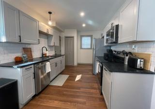 2 Bedroom Home - Posh Princeton Pad - 4