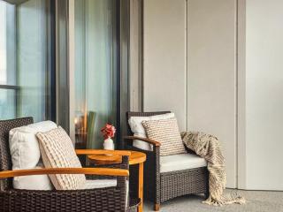 Modern Downtown Bratislava - 9