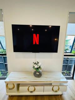 Entire 2BR Auckland Home, Free Espresso - 7