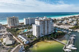 Harbor Landing 802B - 6