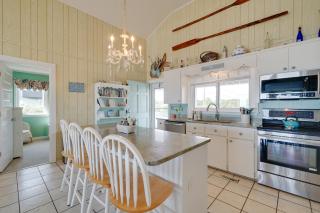 Peaceful Cottage By The Sea Oceanfront Home! - 4