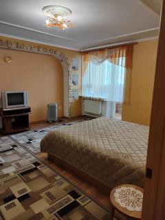 Апартаменти на Вул Перемоги 8 дрiб 3 - 5