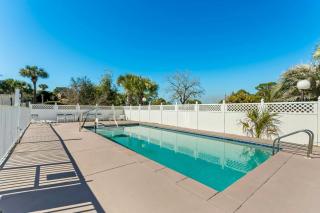 Red Roof Inn Panama City Beach - 7