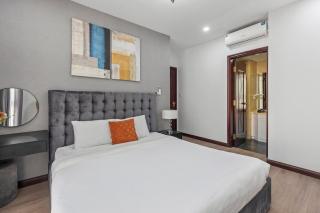 Royal City 2BR Bright Pool Garden View - 8