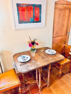 Cosy Cottage with Log Fire Near Hay-on-Wye - 3